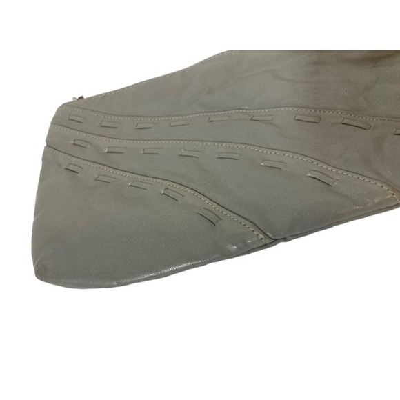 Vtg 80s DEADSTOCK Gray Vinyl Clutch w ASYMMETRICAL Pattern & DETACHABLE Strap - Picture 4 of 9